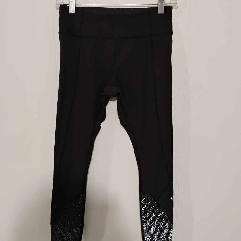 Lululemon Athletica Black Leggings with White Pattern